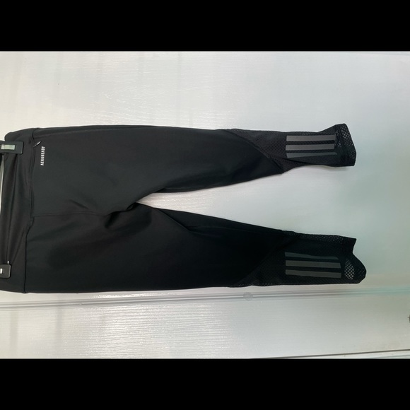 Adidas Aeroready Capri Leggings - Picture 3 of 3